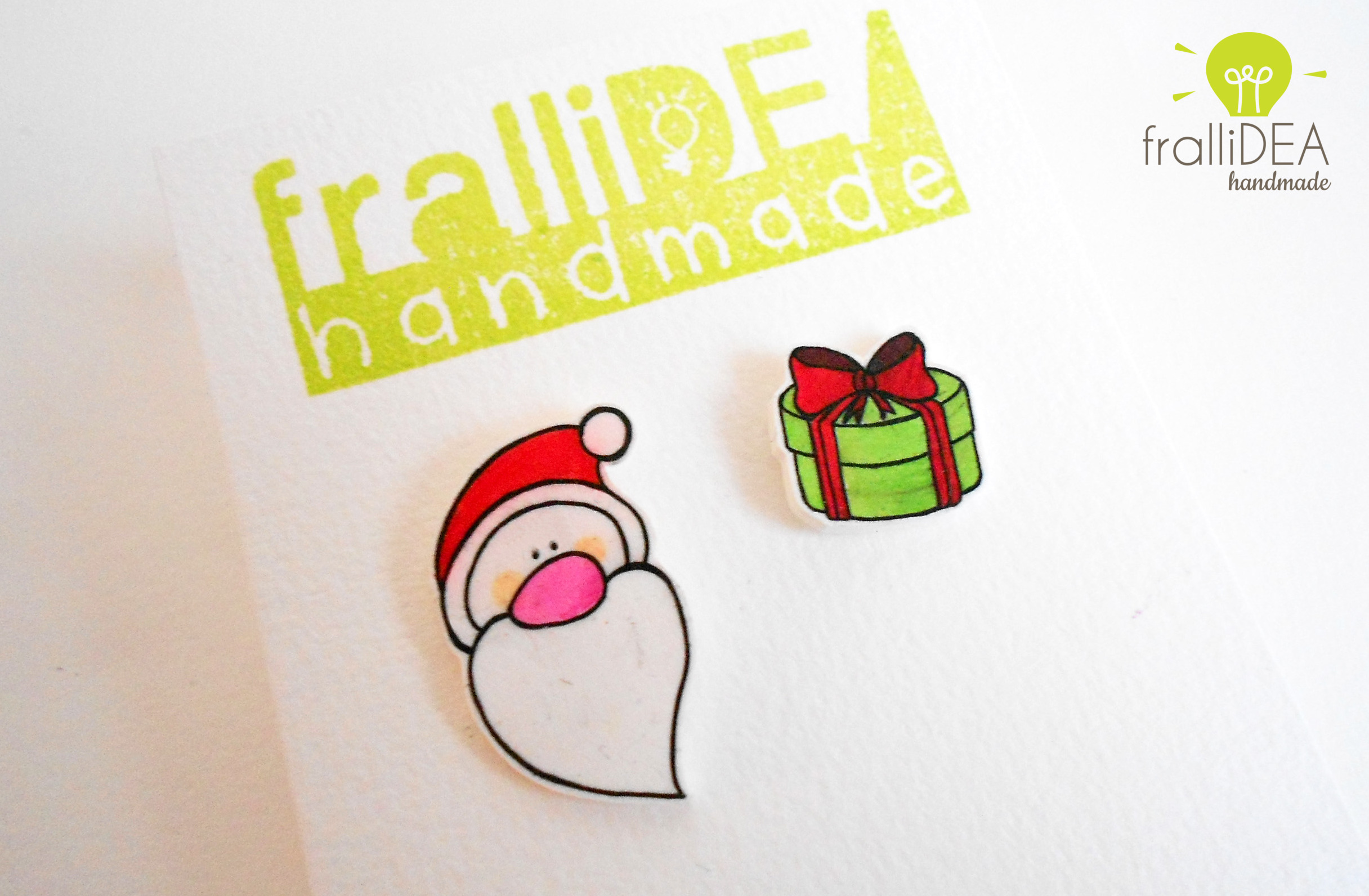 CUTENESS collection_illustrated Santa Claus and Christmas gift stud earrings